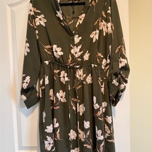 Dynamite Dark Green Floral Long Sleeve Dress